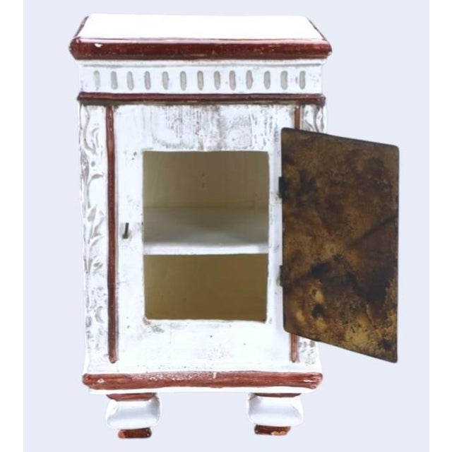 Our research is pretty solid and we can usually find some clue to the history of a piece but this one has us stumped. We...