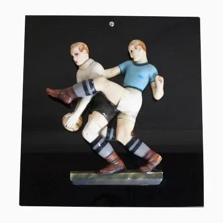 Ceramic Bas-Relief Depicting Soccer Players by Enrica Robecchi for Lenci, 1930s For Sale - Image 11 of 11