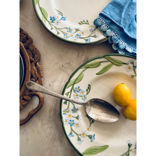 Franciscan China 1960s Franciscan Forget Me Not Dinner Plates 7 7/8 Inches Hand Decorated -Set of 3 For Sale - Image 4 of 9