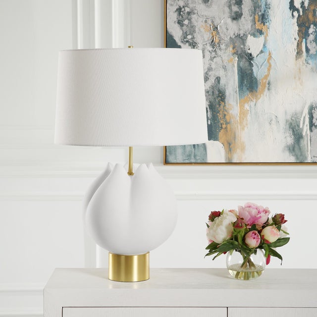 Kenneth Ludwig Chicago In Bloom White Table Lamp For Sale - Image 4 of 7