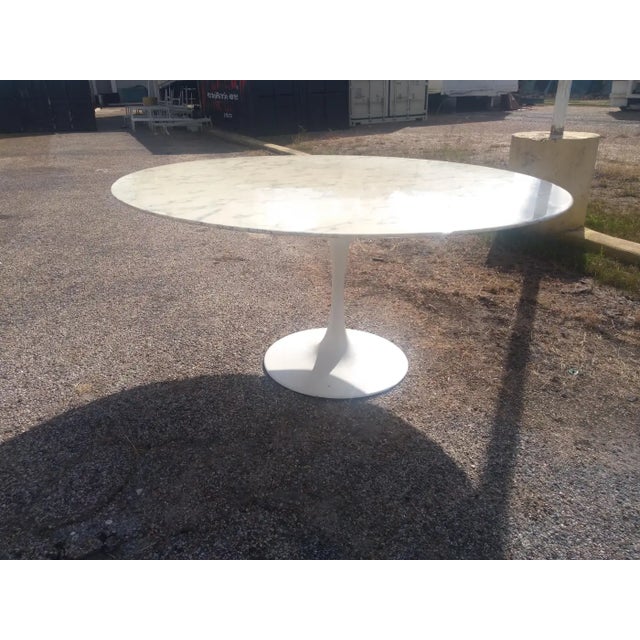 Mid-Century Modern Late 20th Century 60" Marble Top Saarinen Style Tulip Dining Table For Sale - Image 3 of 6
