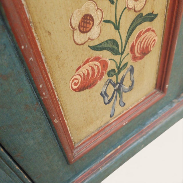 Late 19th to Early 20th Century European Folk-Painted Cabinet For Sale In New York - Image 6 of 9