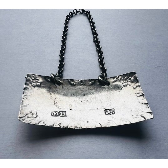 English Georgian Sterling Wine Decanter Label “Mountain”-By Silversmith Margaret Binley, London C. 1770 For Sale - Image 3 of 7