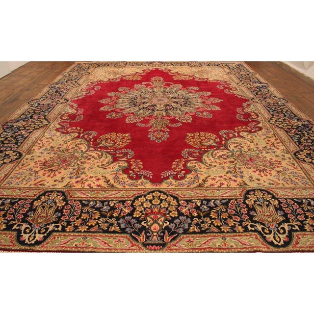 Middle Eastern Rug in Wool For Sale - Image 6 of 11