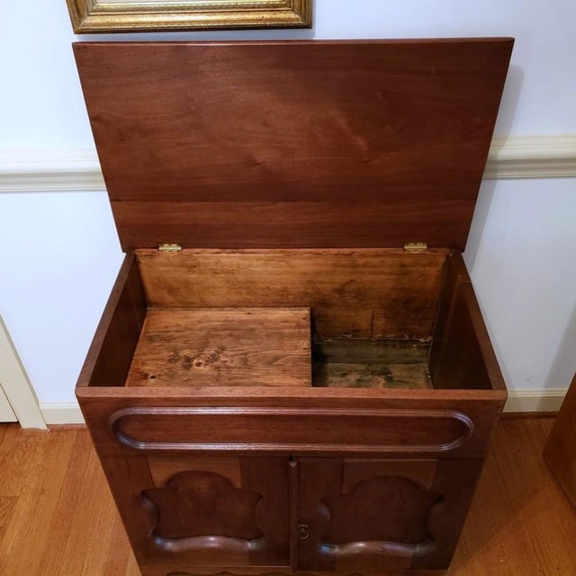 Farmhouse Late 19th Century American Country Lift-Top Dry Sink Cabinet For Sale - Image 3 of 10