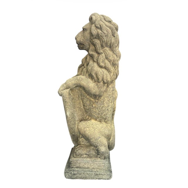 English 1990s Stately Pair of Cast Stone Seated Lion Statues With Heraldic Shields For Sale - Image 3 of 9