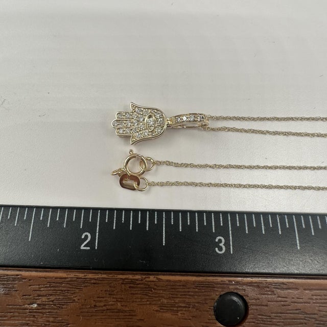 Early 21st Century Diamond Hamsa Pendant Necklace in 10kt Yellow Gold – 0.25ctw, 18in, New For Sale - Image 5 of 6