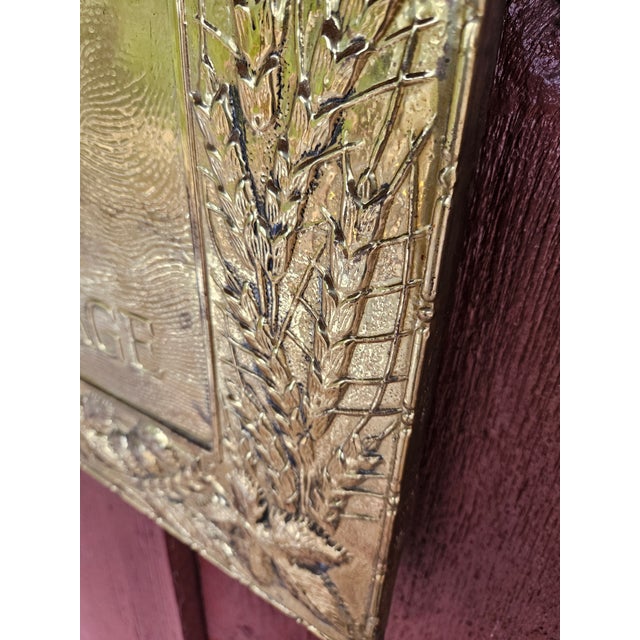 19th Century English Embossed Brass Plaque Rooster Take Courage For Sale - Image 4 of 5