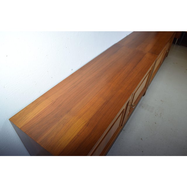 1960s Vintage Sideboard Modular in Walnut, 1960s, Set of 2 For Sale - Image 5 of 8