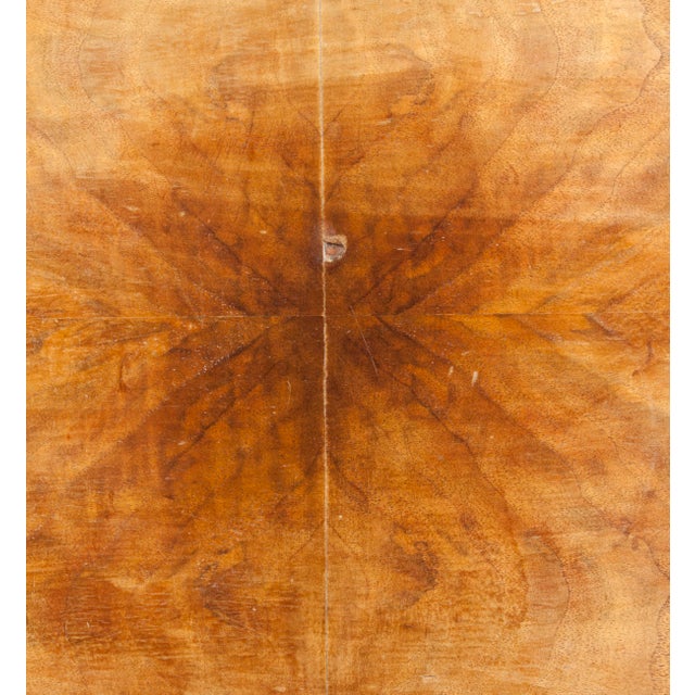 1950s Vintage Walnut Revial Louis XVI Octogonal Occasional Table. For Sale In Nashville - Image 6 of 15