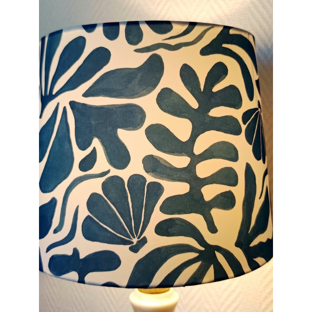 Alabaster Lamp with Gilding and Seashells, 1950s For Sale - Image 4 of 12