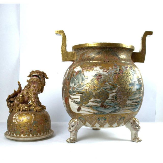 Large Japanese Meiji Porcelain Satsuma Vase For Sale - Image 5 of 18