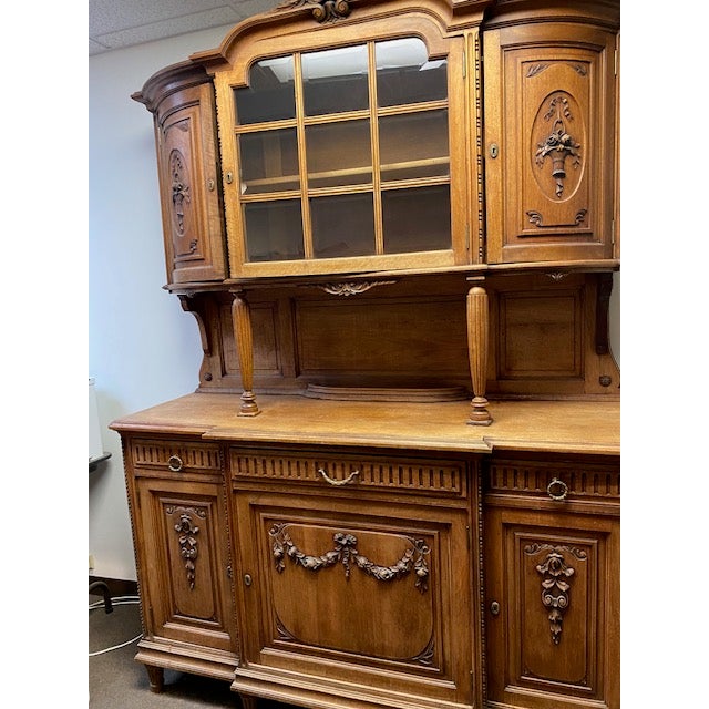 Antique Louis XVIII French Oak Buffet Sideboard For Sale In Los Angeles - Image 6 of 7
