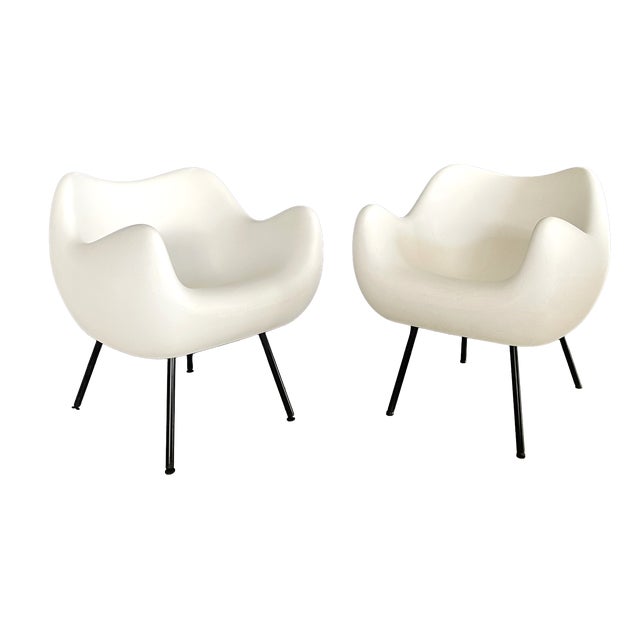 Mid-20th Century Modernism White RM58 Armchairs by Roman Modzelewski for Vzór, 2016, Set of 2 For Sale