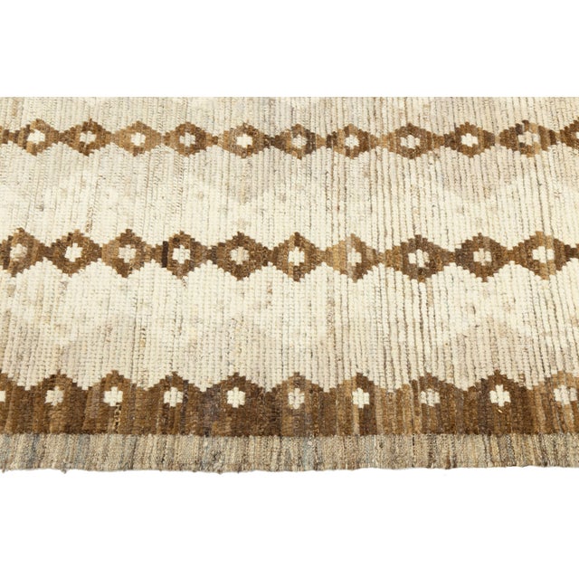 10 X 13 Modern Moroccan Style Beige Wool Rug – Vertical Diamond Stripes Design For Sale In New York - Image 6 of 10