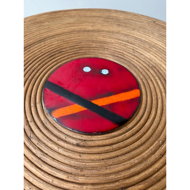 Contemporary Pair of Hammered Brass Rattan Enamel Metal Side Tables, Italy For Sale - Image 9 of 12