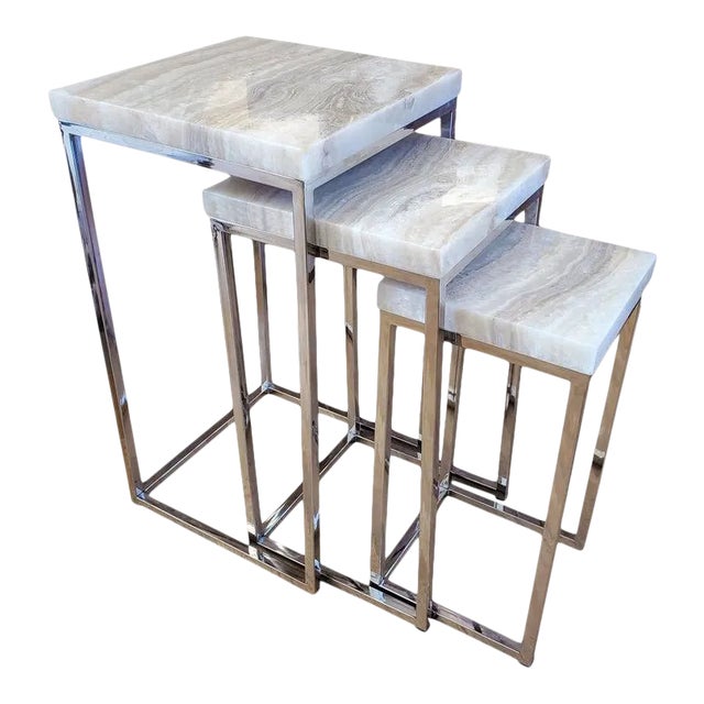 1960s Mid-Century Modern Nesting Tables With White Onyx Tops and Chrome Legs - Set of 3 For Sale