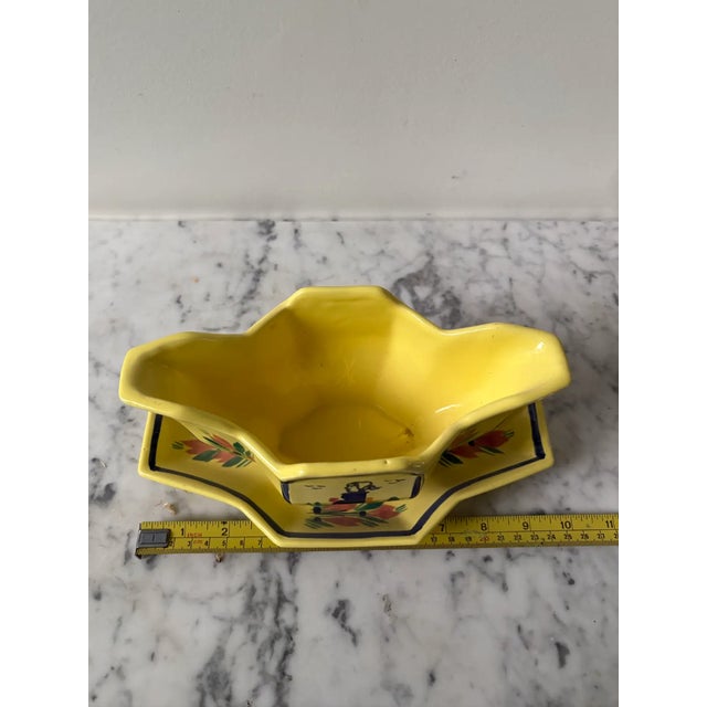 French Mid 20th Century French H . B. Quimper Pottery Gravy Boat Stamped France For Sale - Image 3 of 6