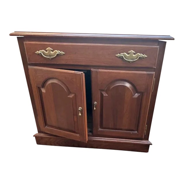 Ethan Allen Cherry Wood Nightstand or Side Table - Vintage Late 20th Century For Sale