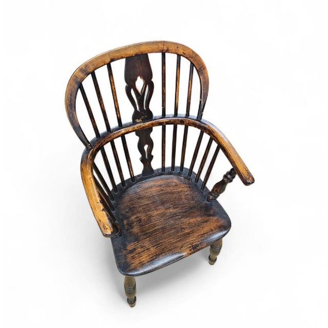 Antique Windsor High Spindle Back Armchairs in Elm Wood, 1800s, Set of 4 For Sale - Image 14 of 16