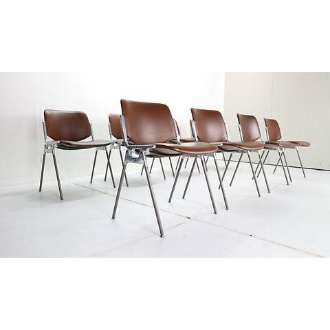 Mid-Century Modern 1960s Giancarlo Piretti for Castelli Dining Chairs "DSC 106", Italy - Set of 8 For Sale - Image 3 of 5