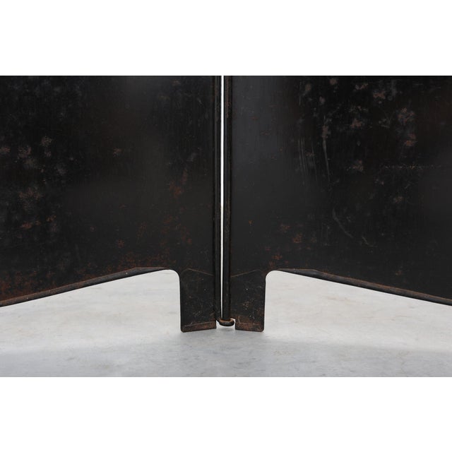 Art Nouveau Black Lacquered Two-Panel Screen with Hand-Painted Irises, France, 1890s For Sale - Image 13 of 14