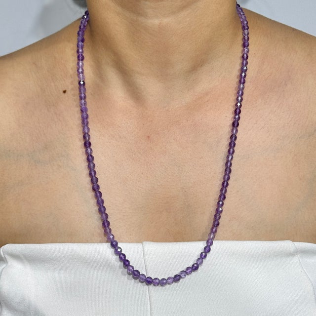 Purple Handcrafted 116 Ct Natural Amethyst Beaded Necklace 26 Inch - February Birthstone For Sale - Image 8 of 14