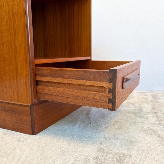 Teak Fresco Bedside Cabinets by Victor Wilkins for G-Plan, 1960s, Set of 2 For Sale - Image 6 of 14