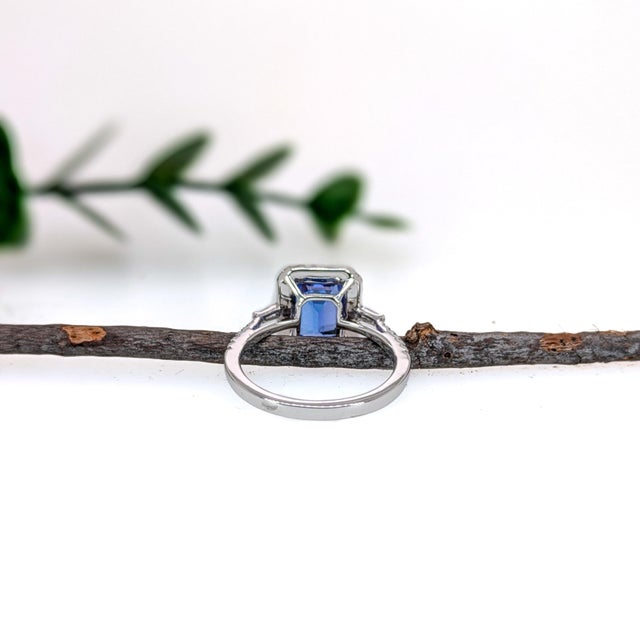 2020s 2.6ct Statement Tanzanite Ring With Natural Diamond Halo: Solid 14k Gold, Size 6.75 For Sale - Image 5 of 6