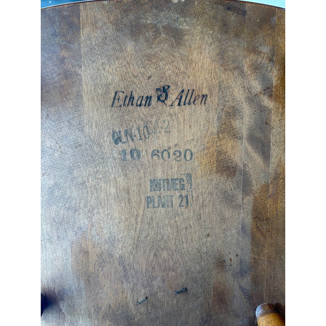1970s Ethan Allen Nutmeg Maple Windsor Fiddleback Chairs. For Sale - Image 11 of 11