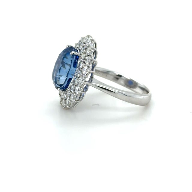 Contemporary 7.41 Carat Ceylon Sapphire and Diamond Ring, Size 7.25 For Sale - Image 3 of 6