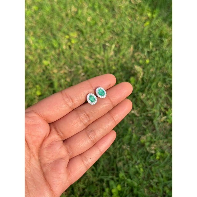 Modern Oval Emerald & Diamond May Birthstone Stud Earrings in 14k White Gold- A Pair For Sale - Image 3 of 13