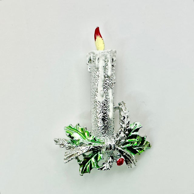 American 1970s Vintage Boho Chic Americana Silver Tone Candle Christmas Brooch, Ancer Inc For Sale - Image 3 of 6