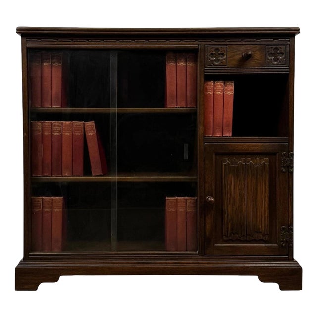 Antique Early 20th Century English Linenfold Oak Bookcase For Sale