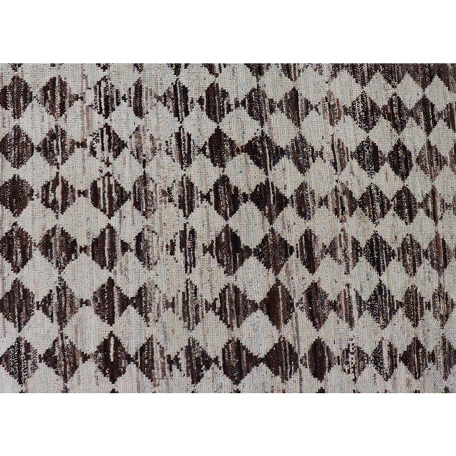 Textile Tribal Moroccan With Intricate Diamond Pattern in White and Brown Tones 8'3 X 9'8 For Sale - Image 7 of 18