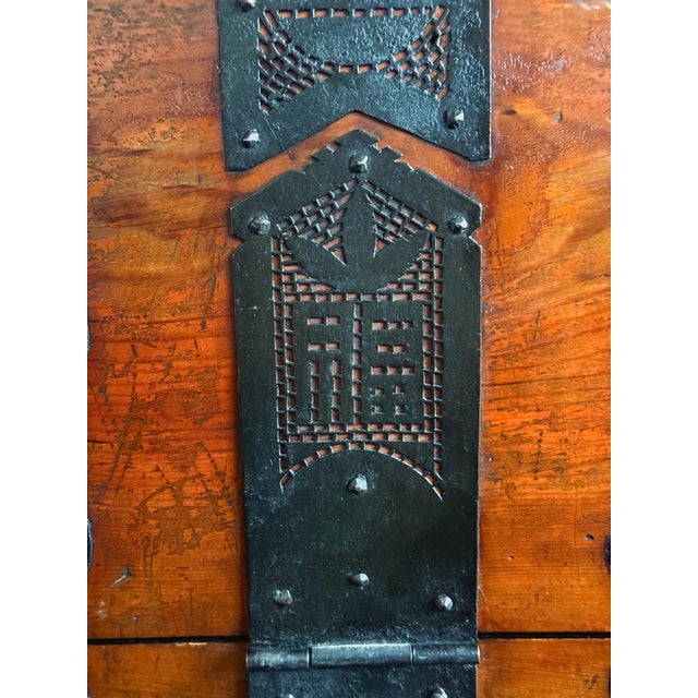 Mid-Century Modern Antique Korean Pakch'on Wedding Bandaji Chest For Sale - Image 3 of 17