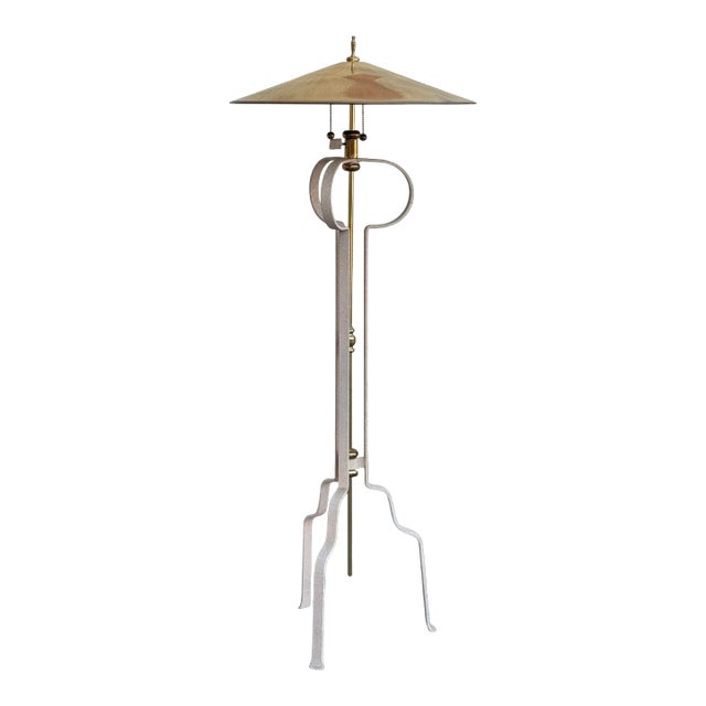 20th Century Modern Brass Floor Lamp With Tray Shade and Tripod Base For Sale