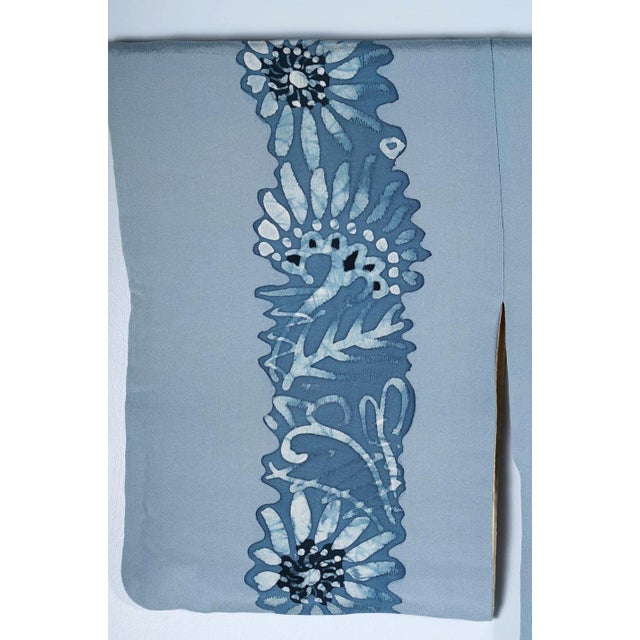 Mid 20th Century Elegant Vintage Japanese Silk Kimono with Shibori Band Design For Sale - Image 5 of 13