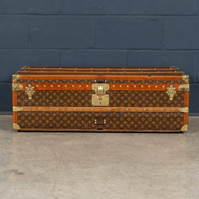 Louis Vuitton Vintage Steamer Trunk in Monogram Canvas from Louis Vuitton, France, 1930 For Sale - Image 4 of 18