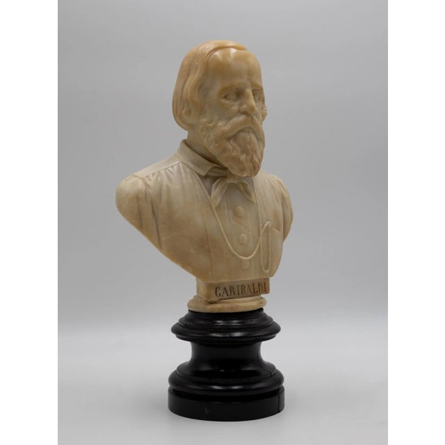Unknown - Portrait of Giuseppe Garibaldi - Original Marble Sculpture - Late 19th Century For Sale - Image 5 of 5