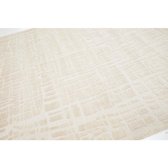 2020s 2020s Modern Abstrat Moroccan Style Wool Rug in Natural Beige For Sale - Image 5 of 8