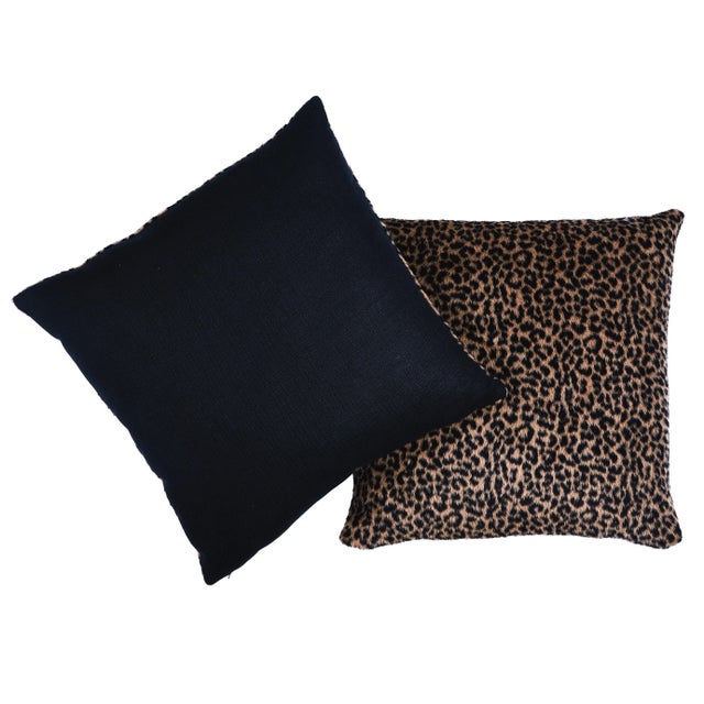 Safari Schumacher Lilya Leopard 20" Pillow in Natural For Sale - Image 3 of 5