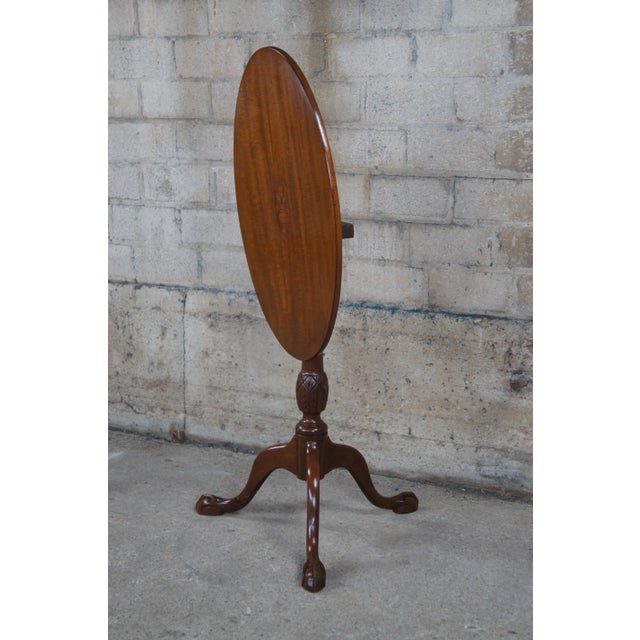 Early 20th Century Antique English Georgian Chippendale Style Mahogany Inlaid Oval Tilt Top Table For Sale - Image 4 of 13