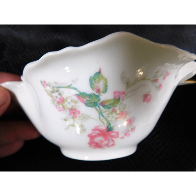 Late 18th Century Haviland White Floral Shaped Gravy Boat and Underplate For Sale - Image 4 of 7