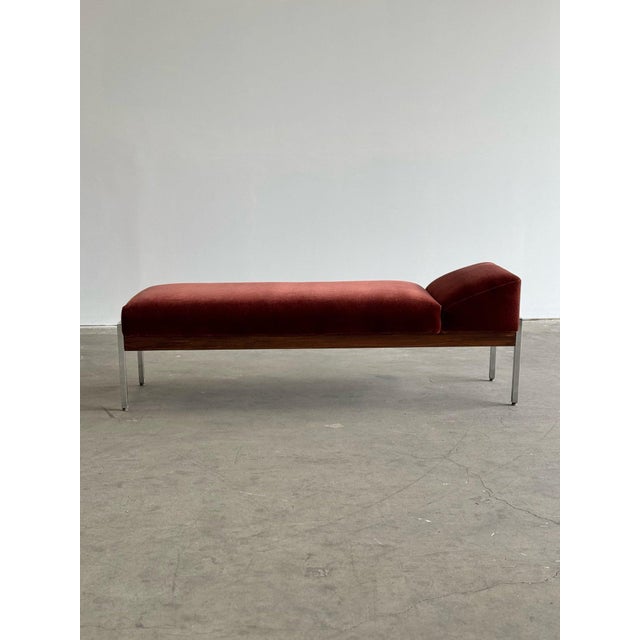 Mid-Century Modern 1970s Daybed in Mohair For Sale - Image 3 of 12