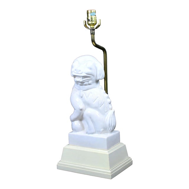 Single White Bali Foo Dog Table Lamp For Sale