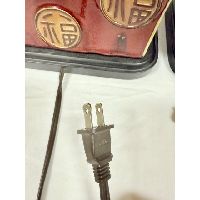 Stunning Vintage Chinoiserie Tang Suit Design Red Table Lamps - A Pair For Sale - Image 10 of 11