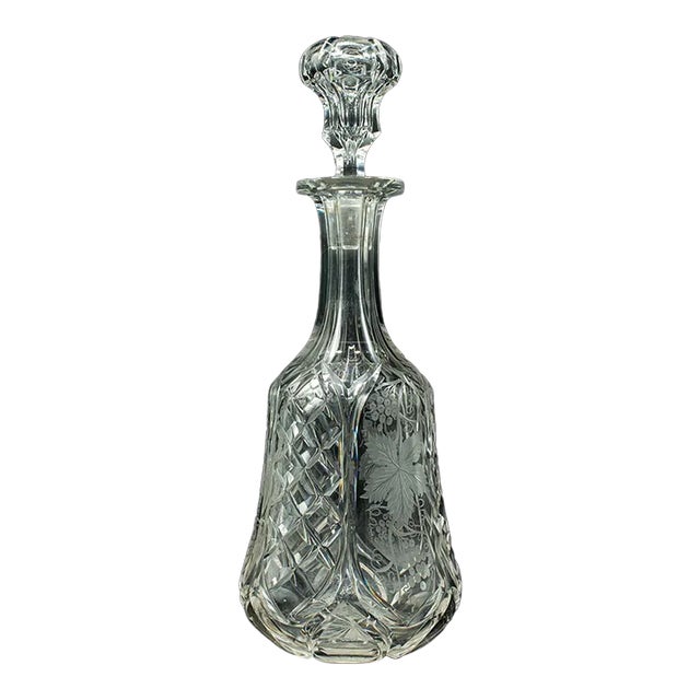 1950s Vintage English Etched Glass Fine Wine Decanter For Sale
