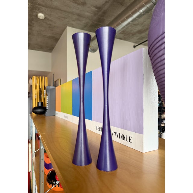 Rare 1960 Verner Panton Vip-302-1 Candlesticks Svend Andersen Denmark Purple Reversible Wood Pair For Sale - Image 10 of 15