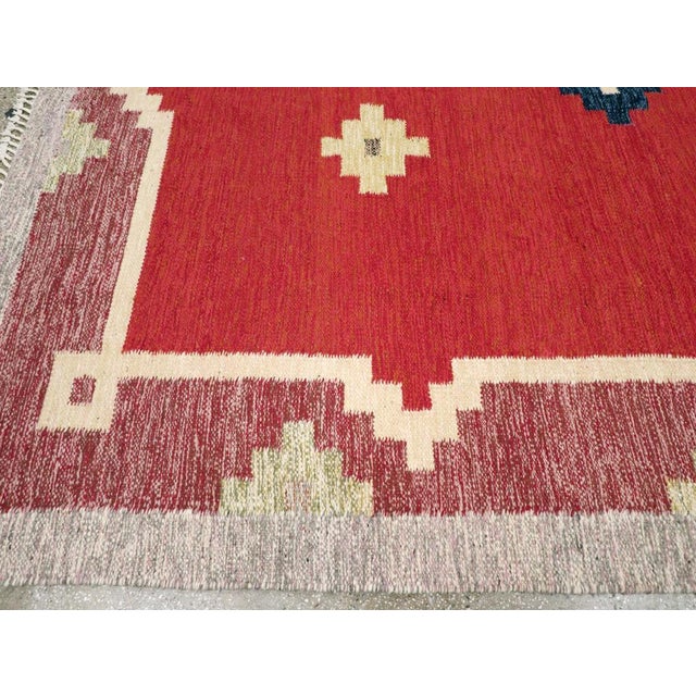 Mid 20th Century Galerie Shabab Collection Mid-20th Century Swedish Flatweave Kilim Room Size Rug For Sale - Image 5 of 8